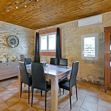 2 Bedroom Awesome In