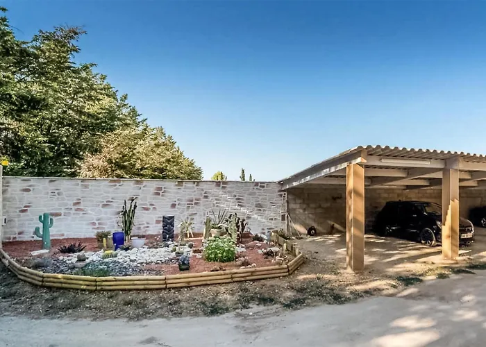 2 Bedroom Lovely In 아파트 *